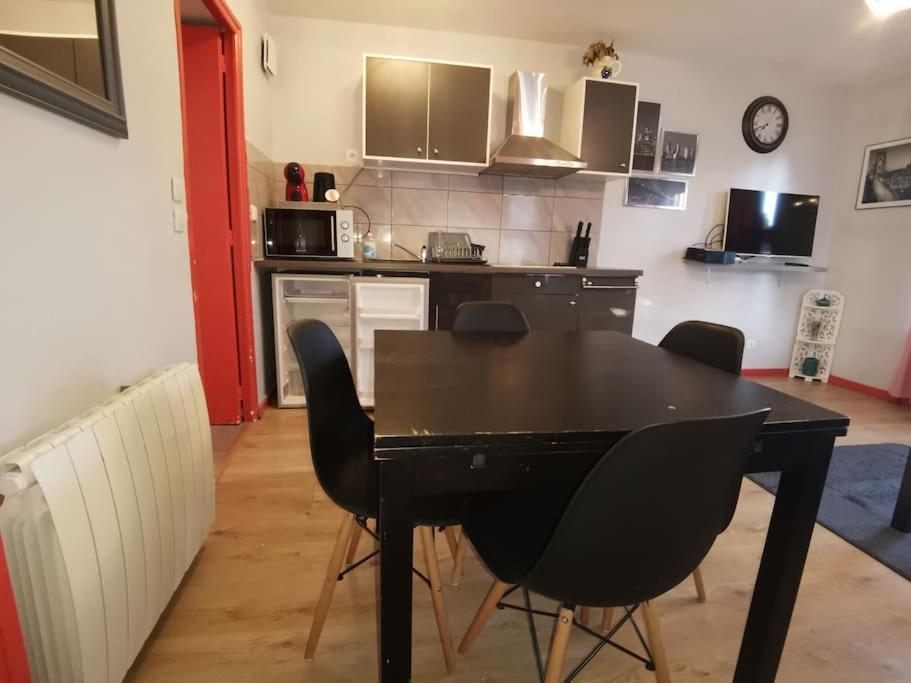 Ferienwohnung N1 F2 40M2 Avec Petit Jardin Hérouville-Saint-Clair Exterior foto