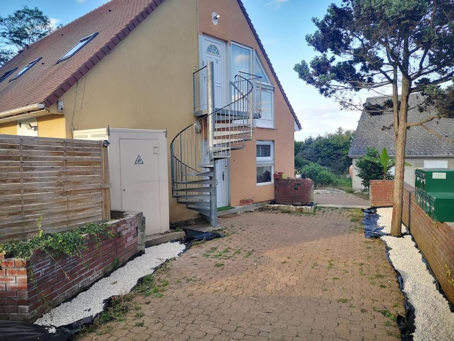 Ferienwohnung N1 F2 40M2 Avec Petit Jardin Hérouville-Saint-Clair Exterior foto